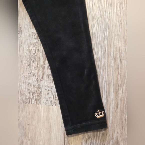 💜 2/$10 Juicy Couture Black Velvet Kids Leggings - Picture 2 of 3